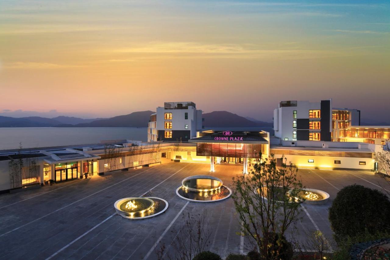 Crowne Plaza Huangshan Taiping Lake, An Ihg Hotel Exterior photo